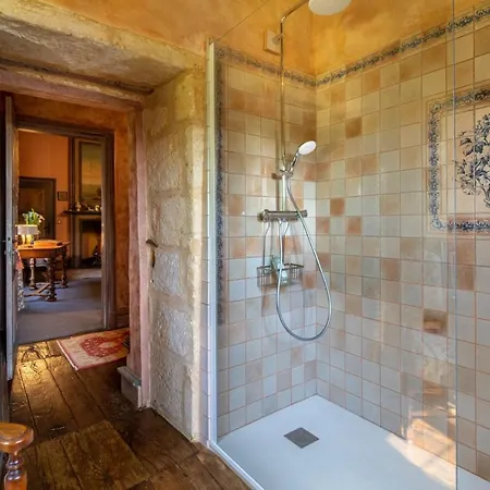 D'exception Dans Le Chateau De Lacypierre * Saint-Crepin-et-Carlucet